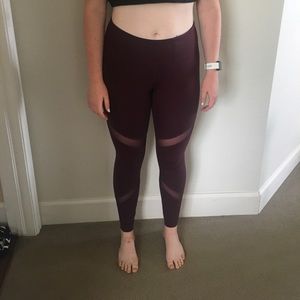 Old Navy Active burgundy leggings with mesh strips