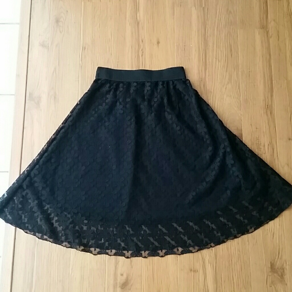 Black Lularoe Lola Skirt