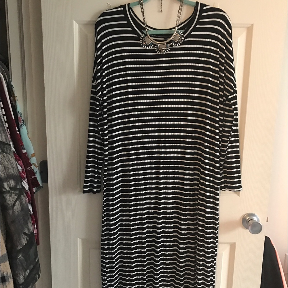 Black and White Tripe Maxi Dress