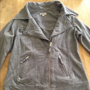 Guess zip up sweater. Gray. Medium