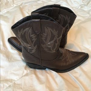 SO Kohls Western Boots