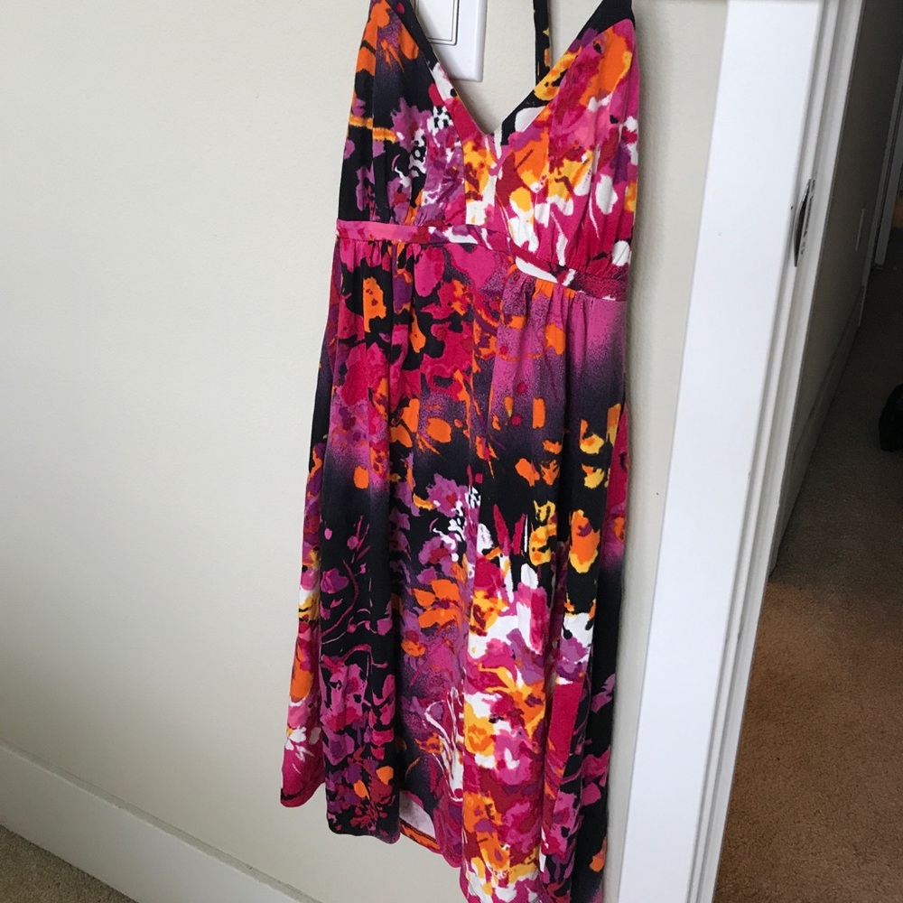 Pretty floral halter dress!