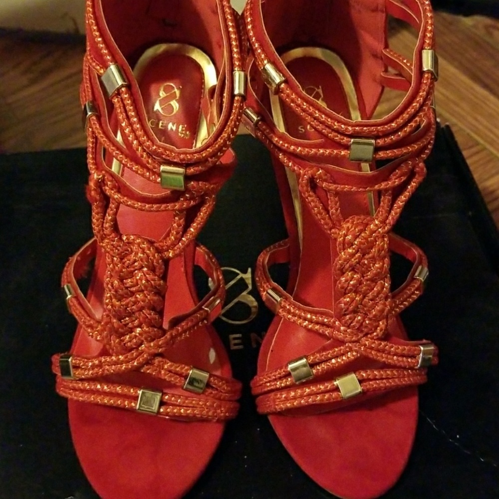 💚Red Gold heels