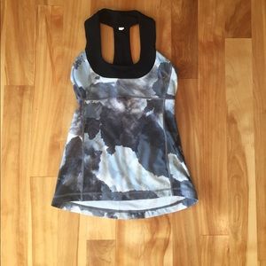 Lululemon yoga top