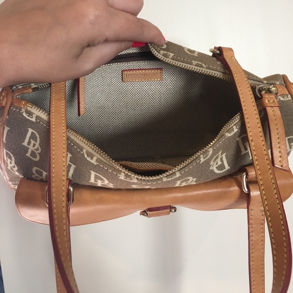 Dooney & Bourke purse - Picture 4 of 4