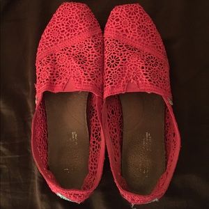 Pink crochet Toms