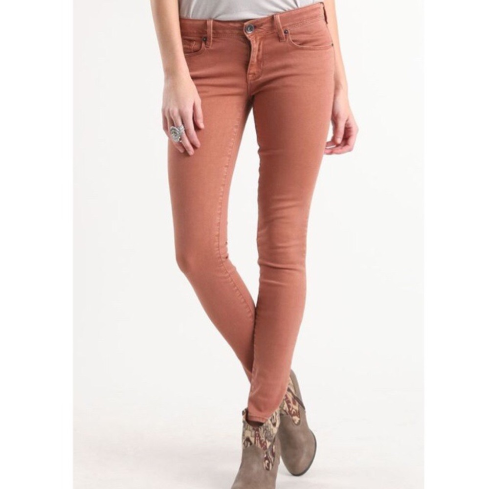 Bullhead Black Cinnamon Skinniest Jeans