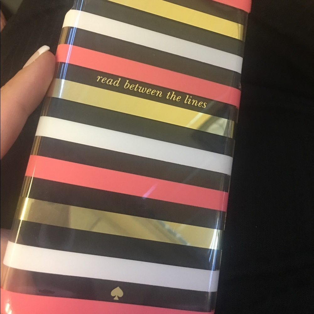 Kate spade "read between the lines" phone case