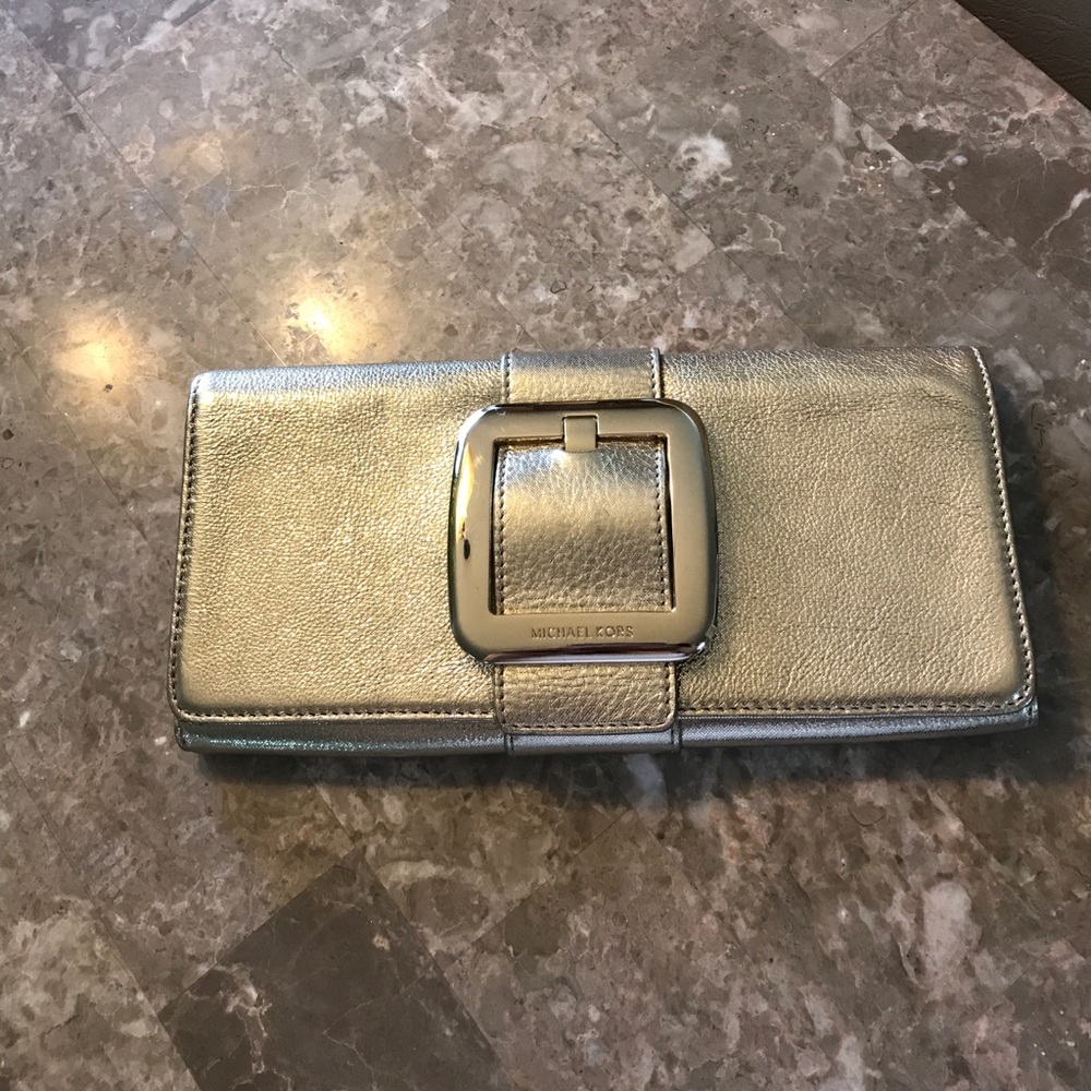 MICHAEL KORS clutch gold