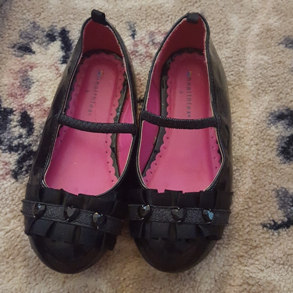 Little girl size 9 dress shoes