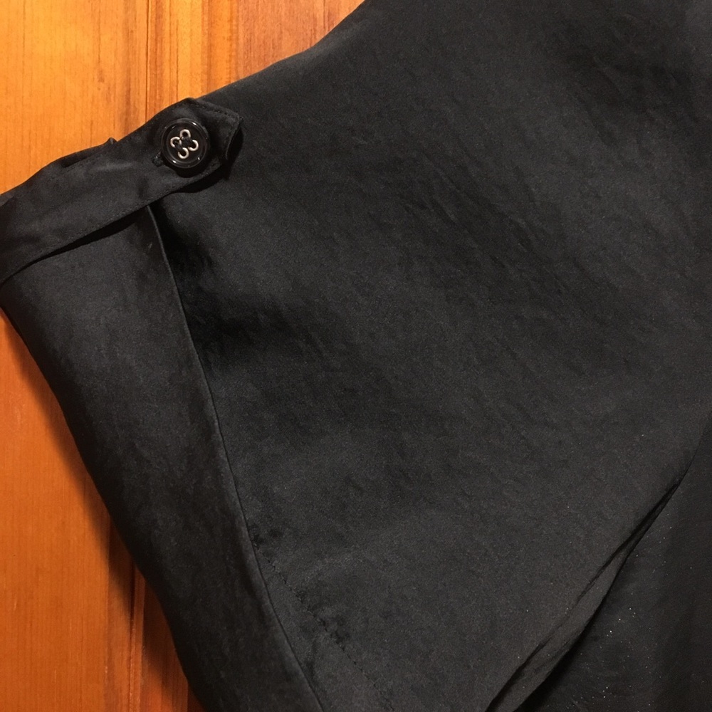 Button up blouse - Picture 2 of 7
