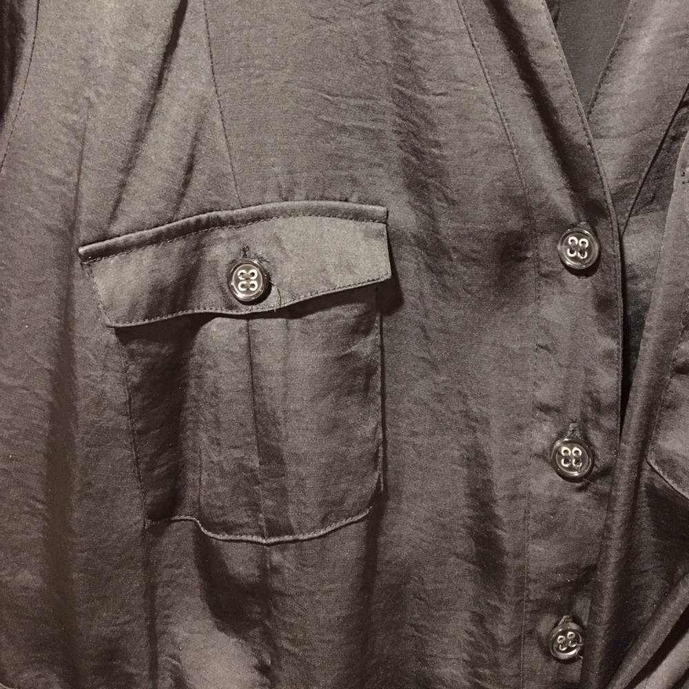 Button up blouse - Picture 3 of 7