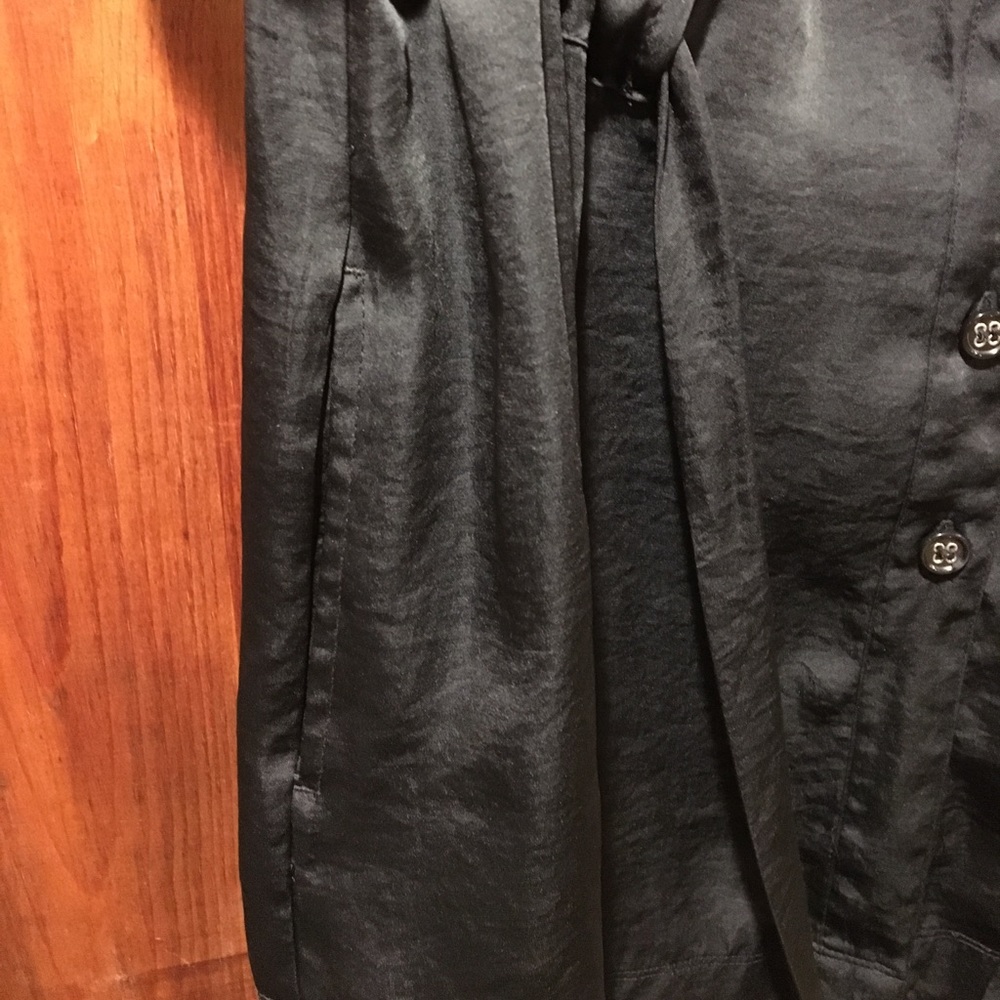 Button up blouse - Picture 6 of 7