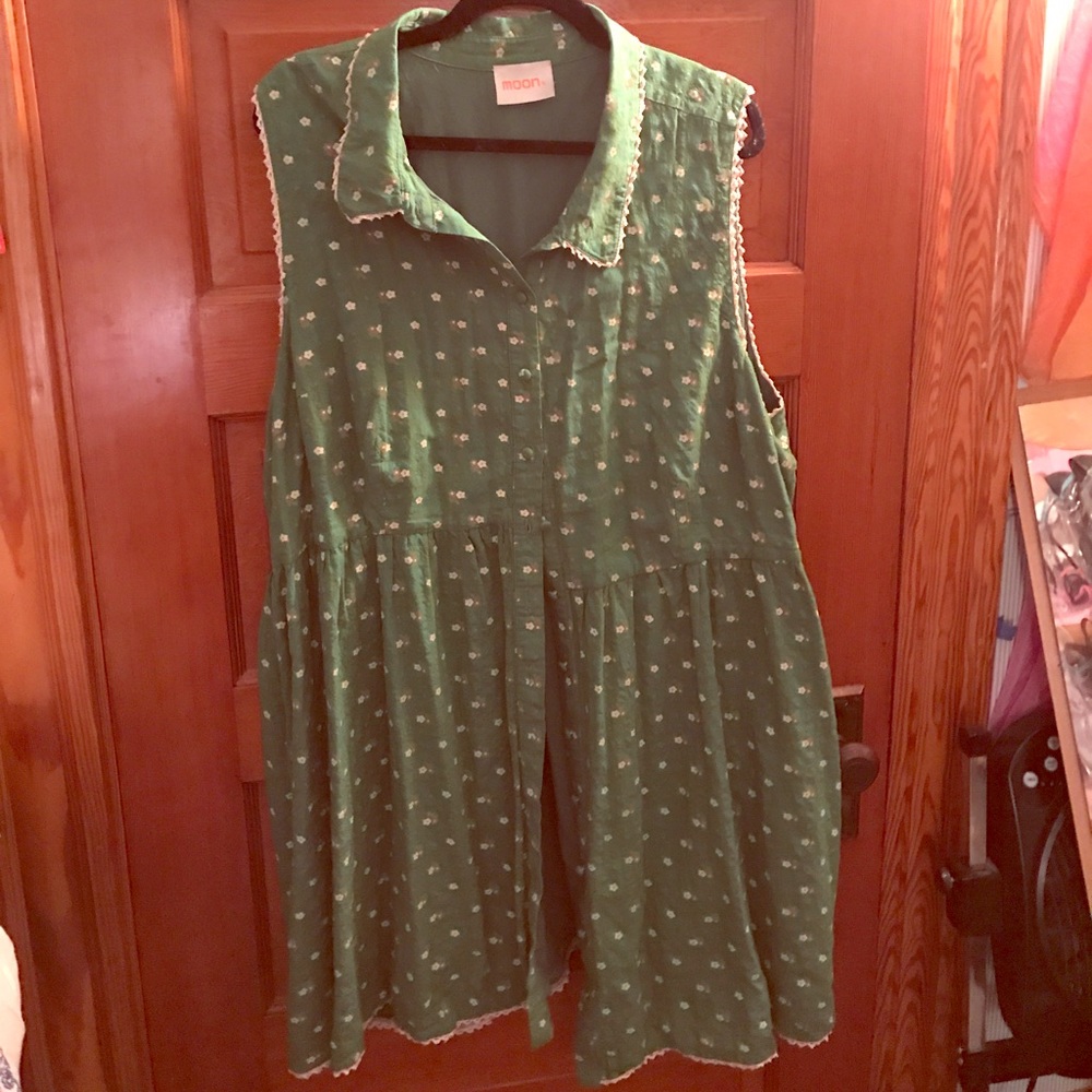 Floral Button down dress!