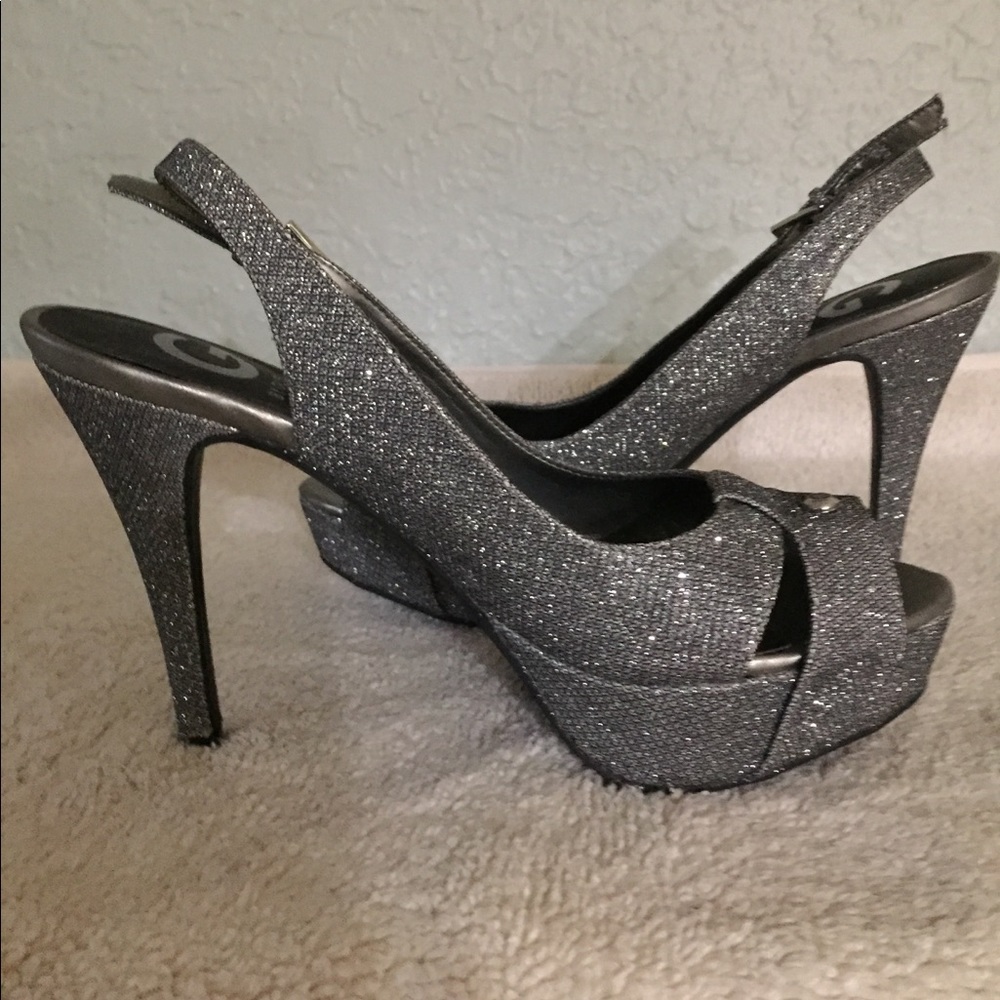 Shoes - Picture 2 of 4