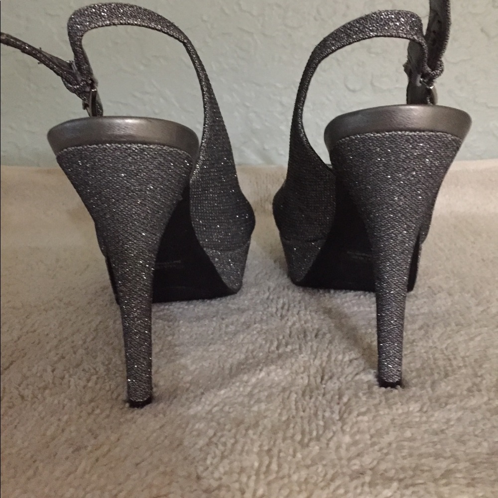 Shoes - Picture 3 of 4