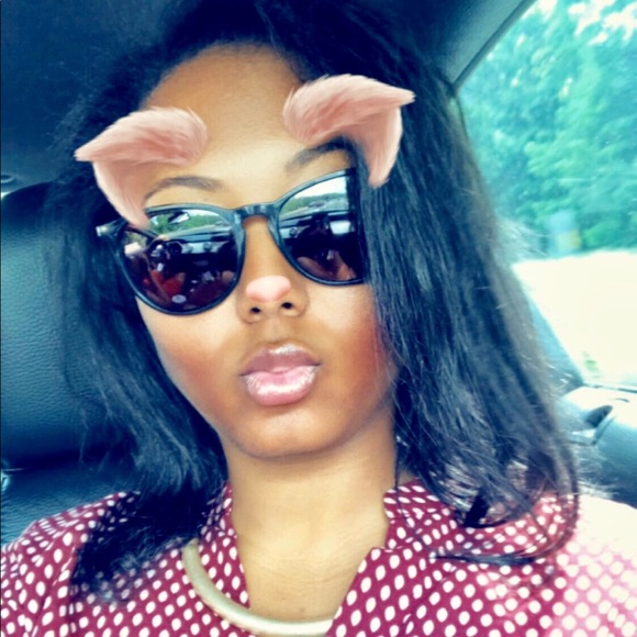 Meet your Posher, Pam. - Picture 7 of 8