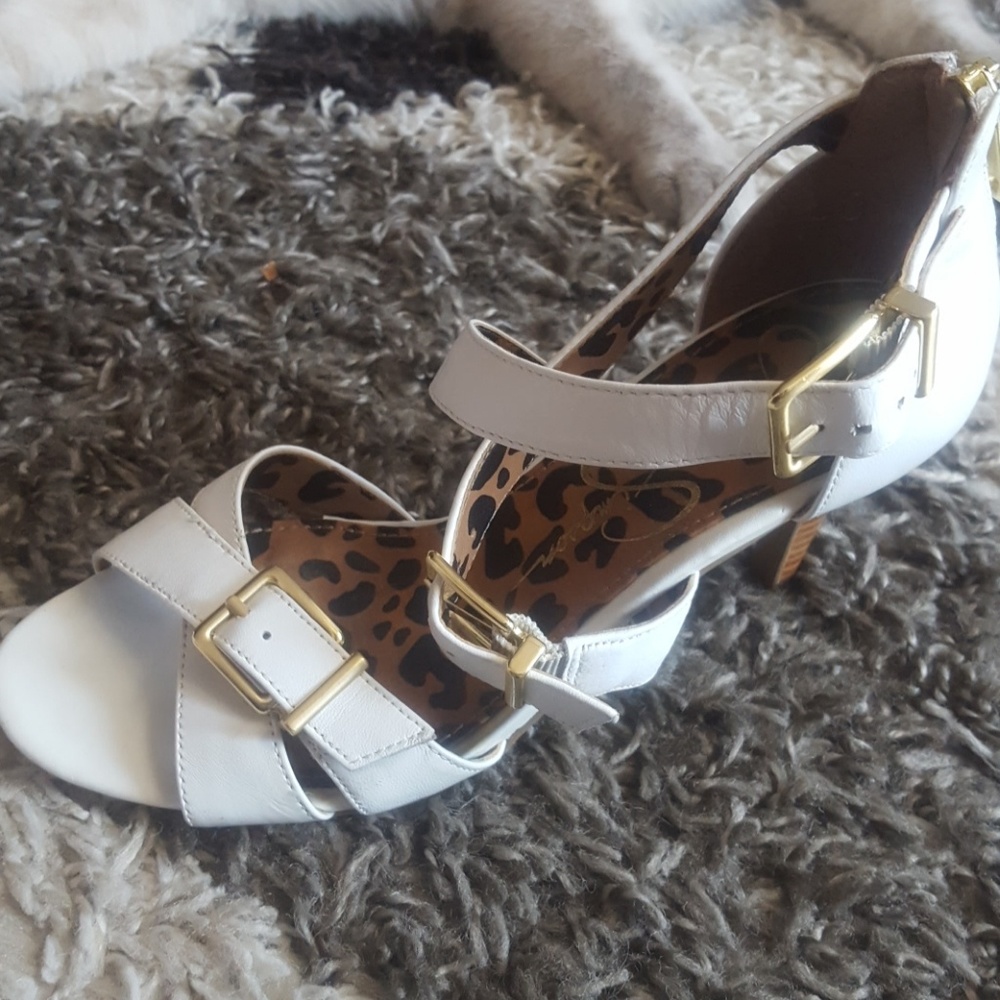 Jessica Simpson sandals - Picture 2 of 2
