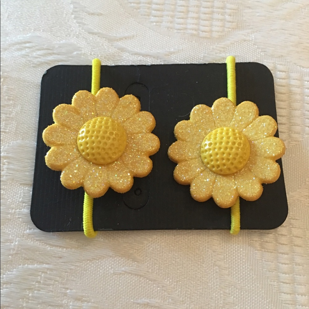 Children hair accessories.