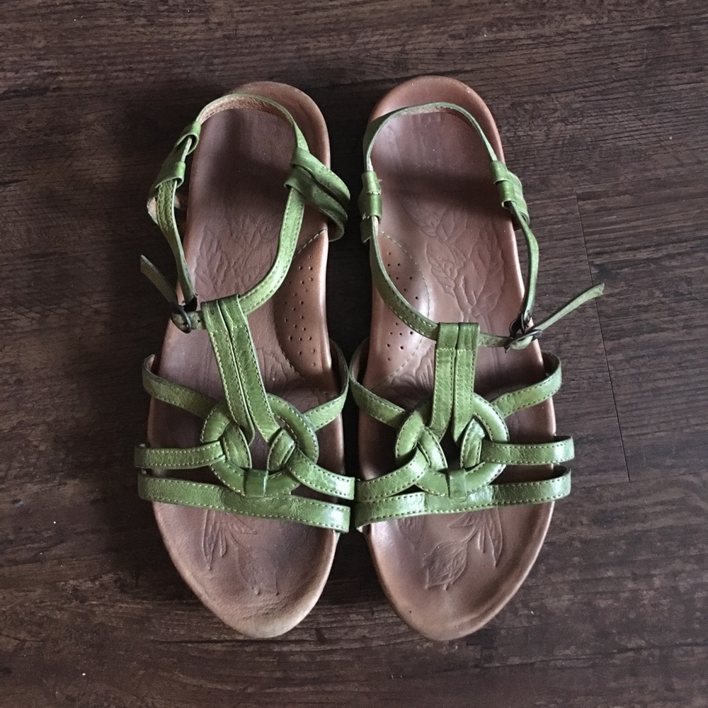 Green Born sandals EUC