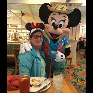 Meet your Posher, Catherine