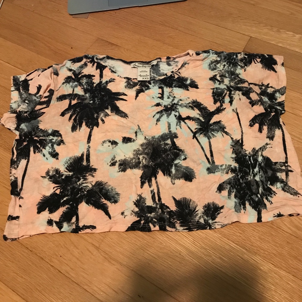 Selling a palm beach shirt/lose crop top