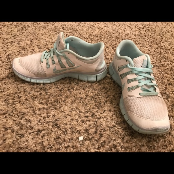 Womens Nike Free Run - Picture 2 of 4