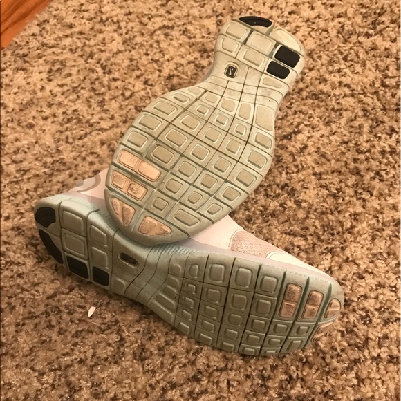 Womens Nike Free Run - Picture 4 of 4