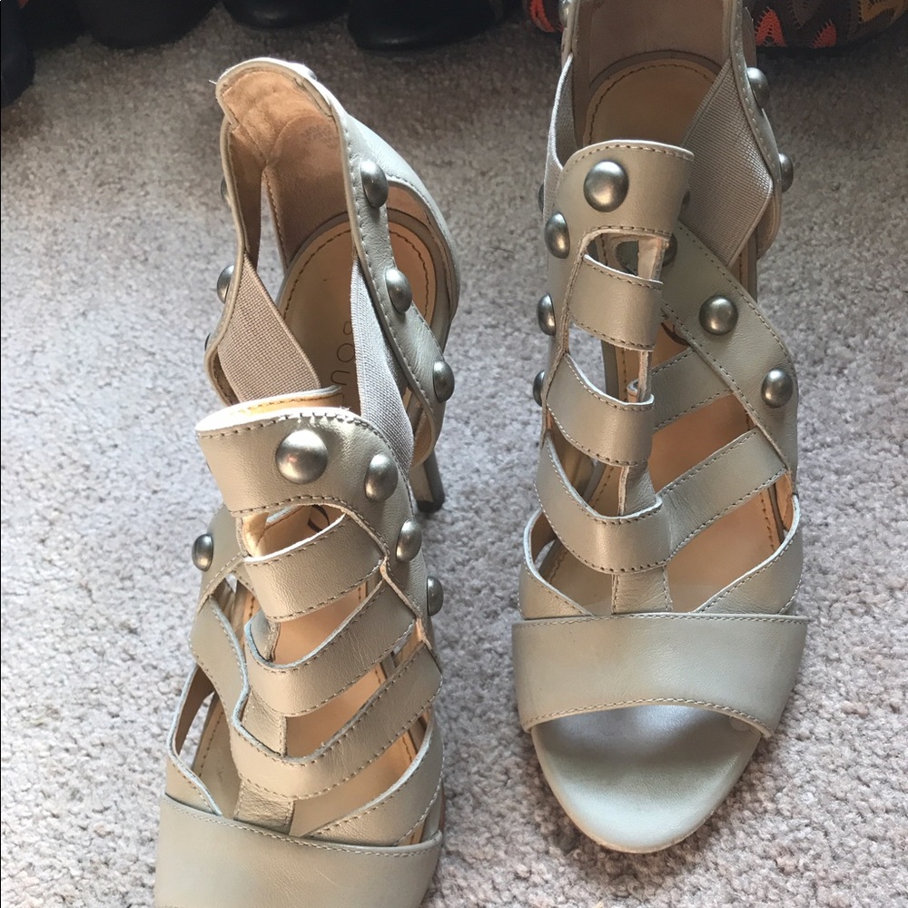 SOLD —Heels (4inches) OFFERS WELCOMED