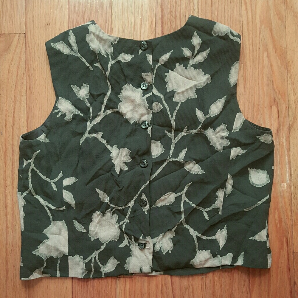 PRICE DROP Jones New York Silk Crop, Button Back