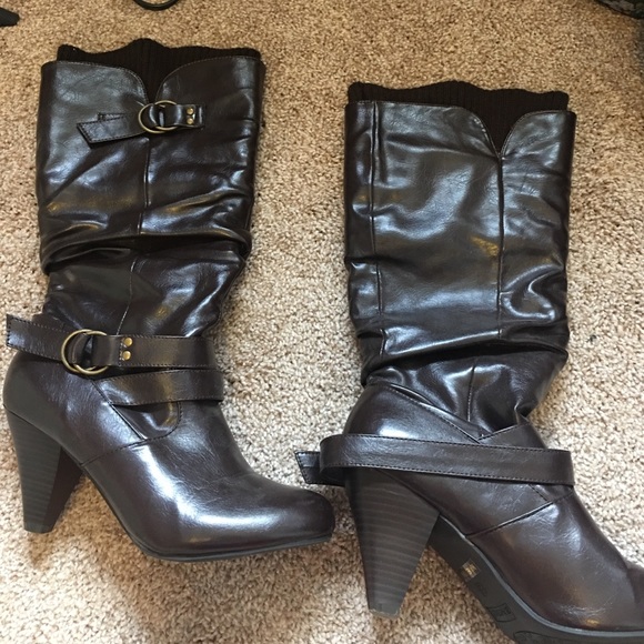 Heeled boots - Picture 1 of 1