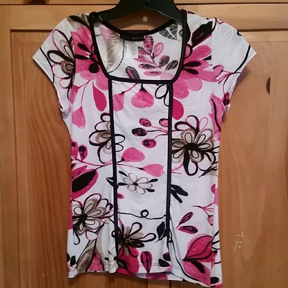 Gorgeous spring blouses - Picture 2 of 8