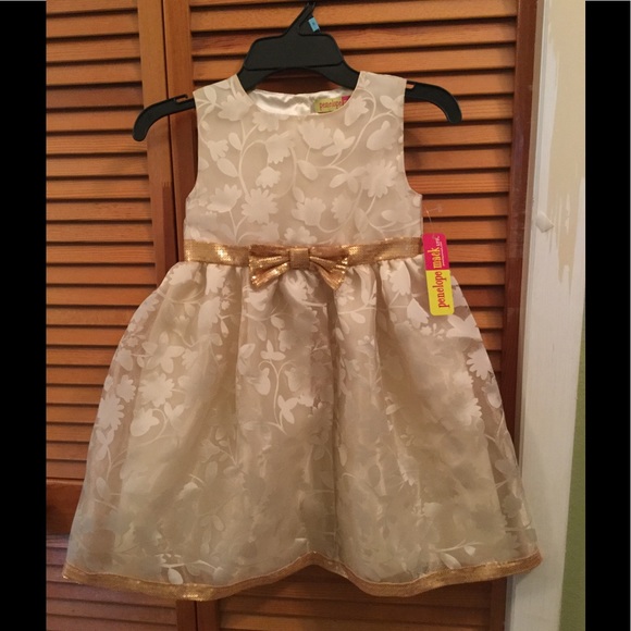 Other - NWT SZ 5 Penny Mack Ivory gold jacq floral overlay