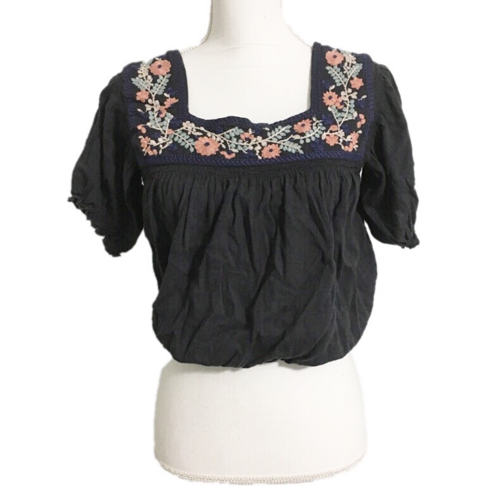 American Eagle Black Embroidered Top Size XS
