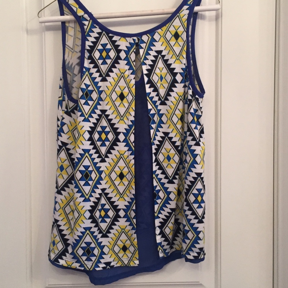 Colorful top! - Picture 2 of 5