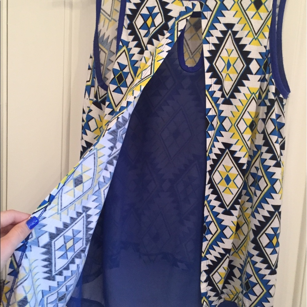 Colorful top! - Picture 3 of 5