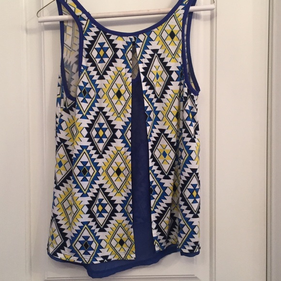 Colorful top! - Picture 2 of 5