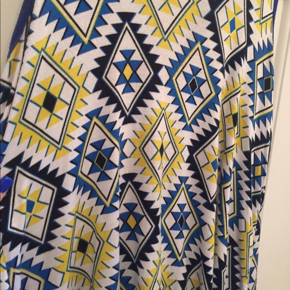 Colorful top! - Picture 4 of 5