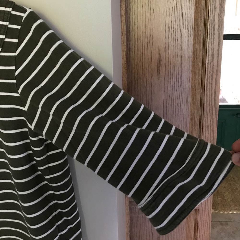 Old Navy Top - Picture 3 of 6