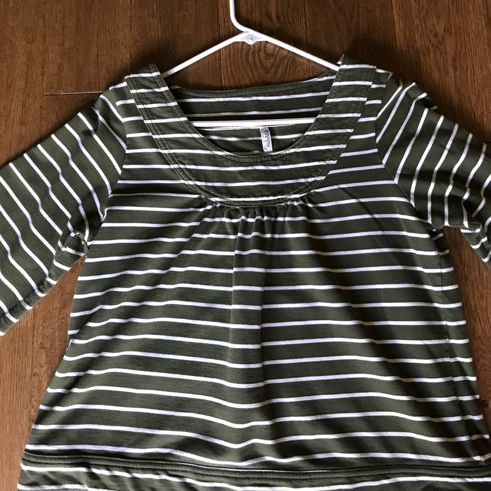 Old Navy Top - Picture 6 of 6