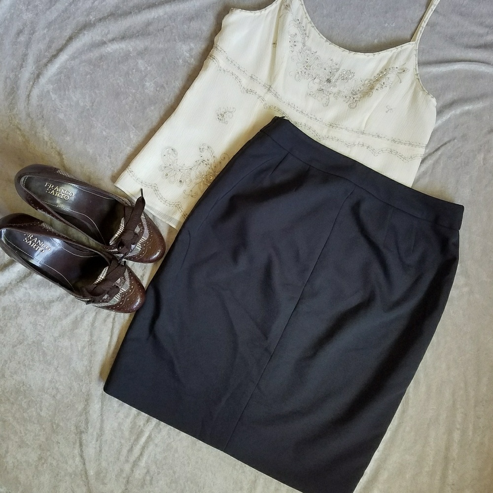 ANN TAYLOR Sexy Librarian Pencil Skirt - Picture 2 of 5