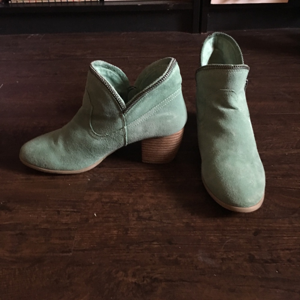 Chinese Laundry mint green heeled booties