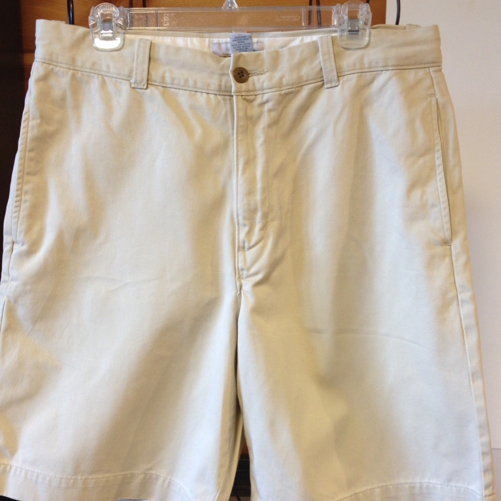 Breakwater flat front khaki shorts 34