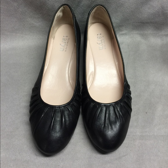 Taryn Shoes - Taryn by Taryn Rose Black Freyda Wedge Pump