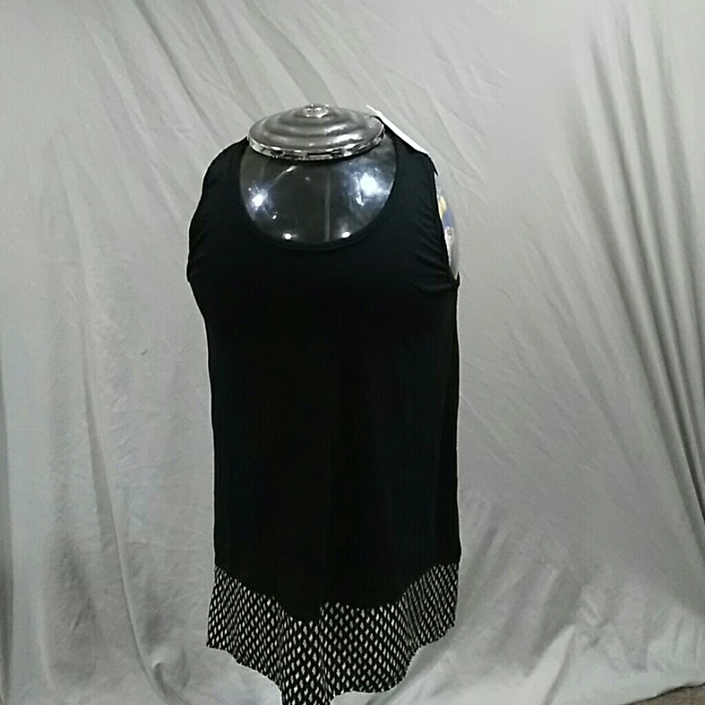 Li  lis black tank blouse
