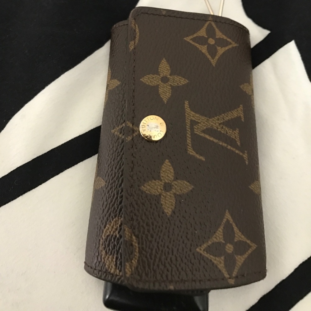 Louis Vuitton 6 Key Multicles