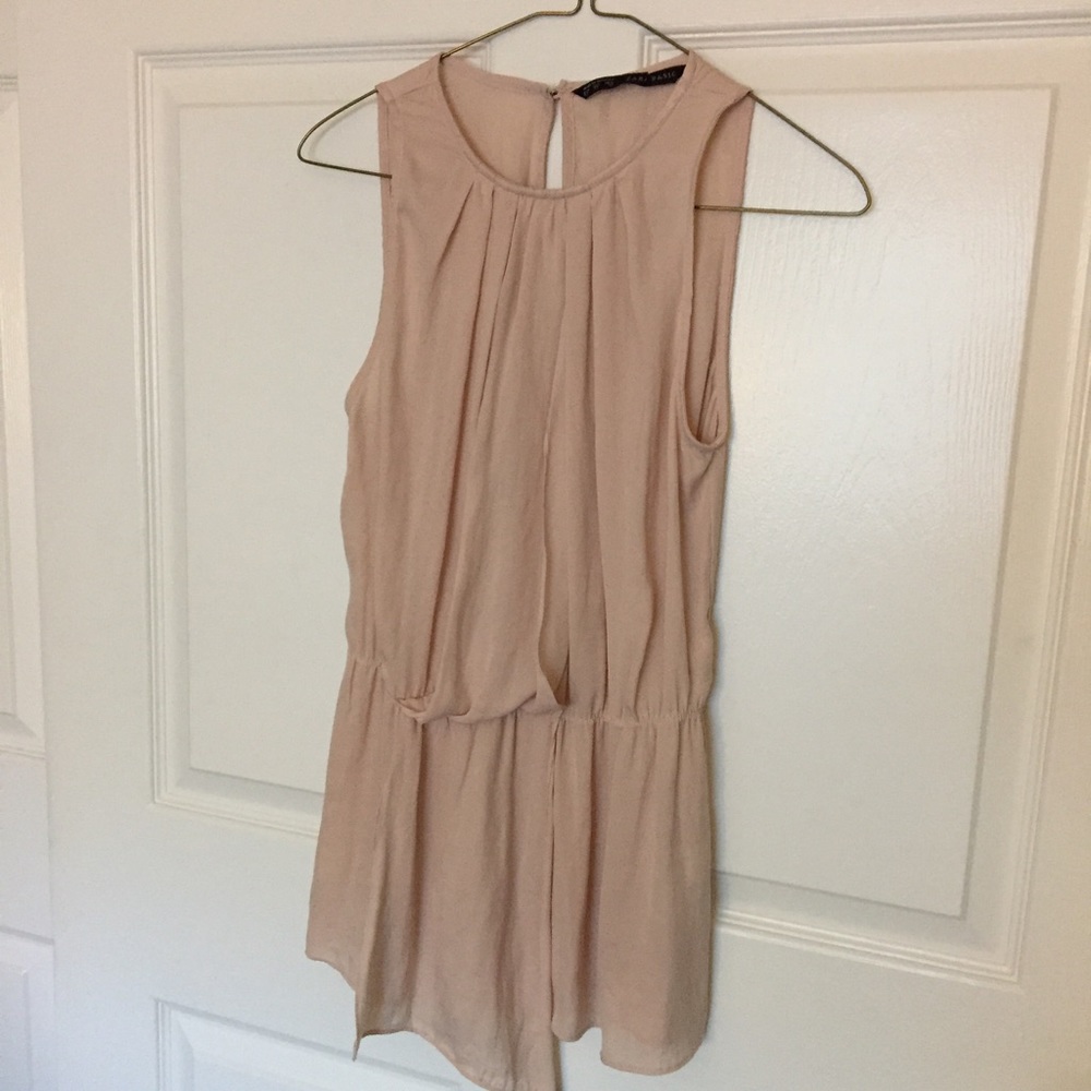 LAST CHANCE!! Rosy-nude Zara blouse