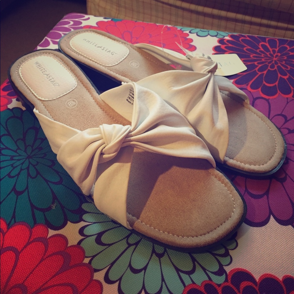 ❌DONATED❌White Slip-on Sandals