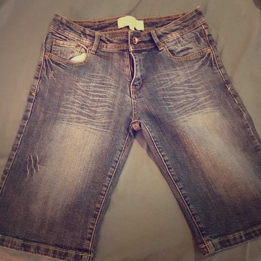 Cropped jeans  by Kamiseta. Size small. Fits 0-2.