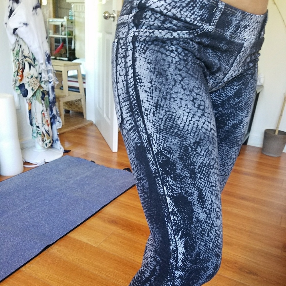Hard Tail Python Yoga Jean Leggings XS